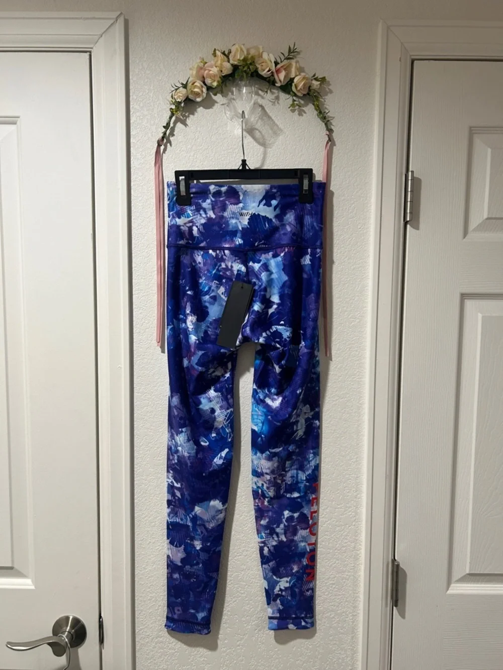 Peloton x WITH Blue Moves Reversible High Waisted Leggings - Picture 7 of 10